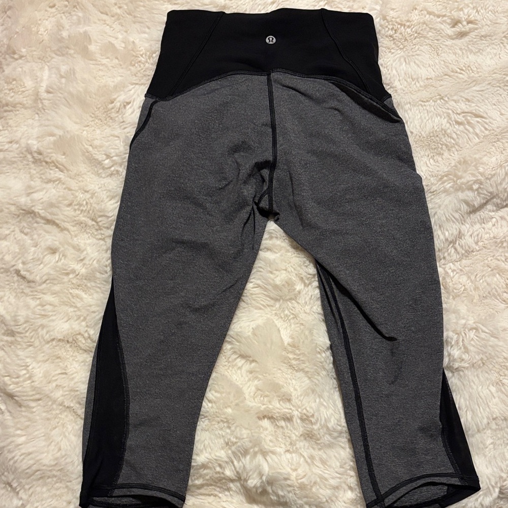 Lululemon Black & Charcoal Cropped Leggings